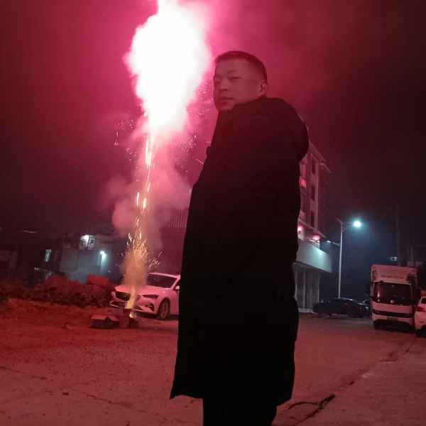 四川37岁单身帅哥真诚找对象-神农架征婚相亲网