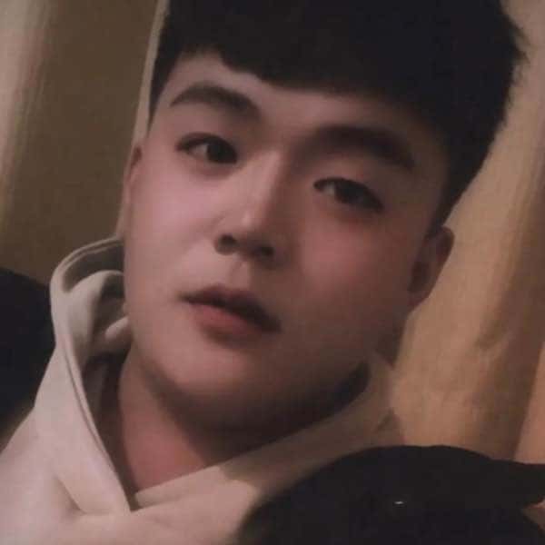 山东25岁单身帅哥真诚找对象-神农架征婚相亲网
