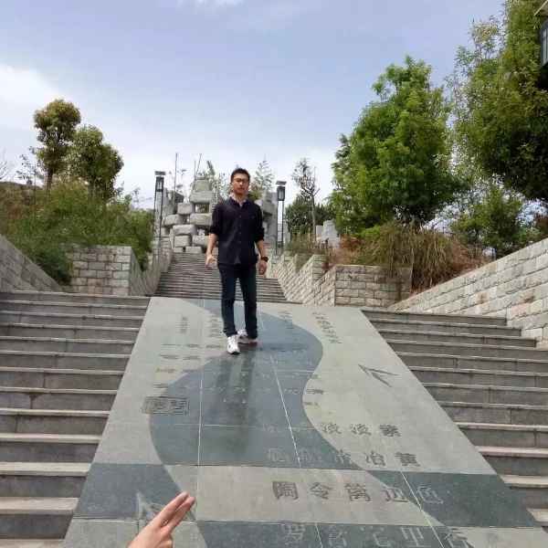 陕西27岁单身帅哥真诚找对象-神农架征婚相亲网