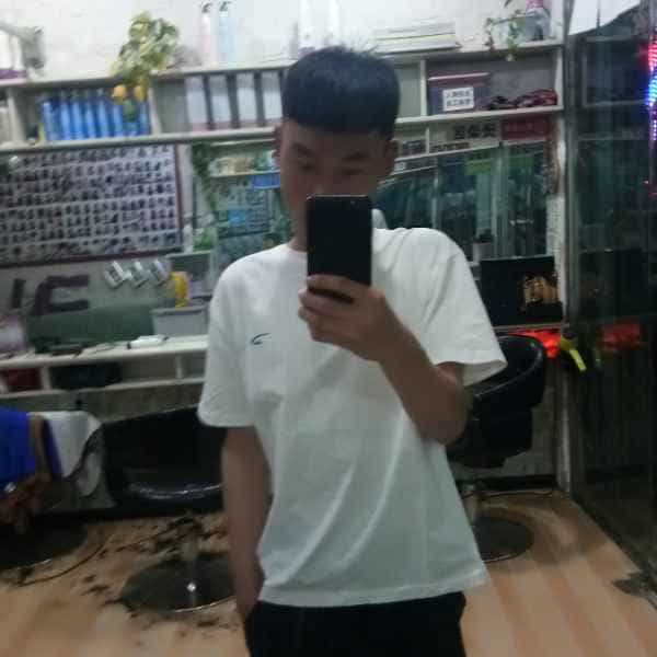 河南23岁单身帅哥真诚找对象-神农架征婚相亲网