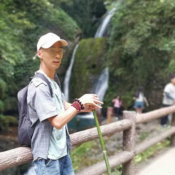 四川28岁单身帅哥真诚找对象-神农架征婚相亲网