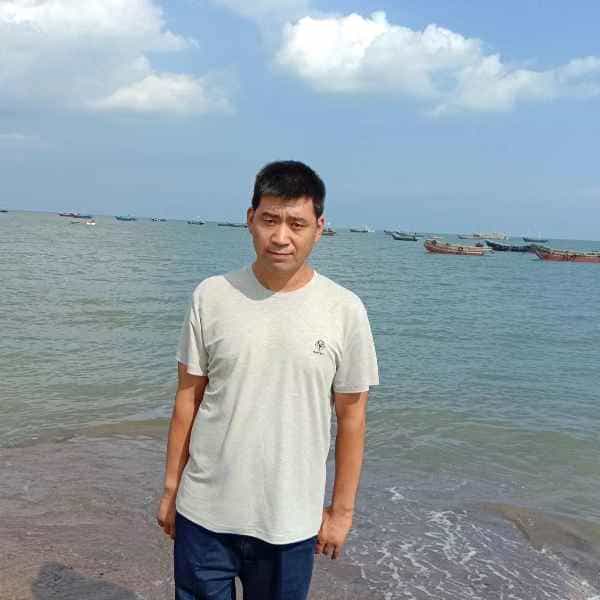 44岁岁辽宁单身帅哥 - 神农架吉缘网