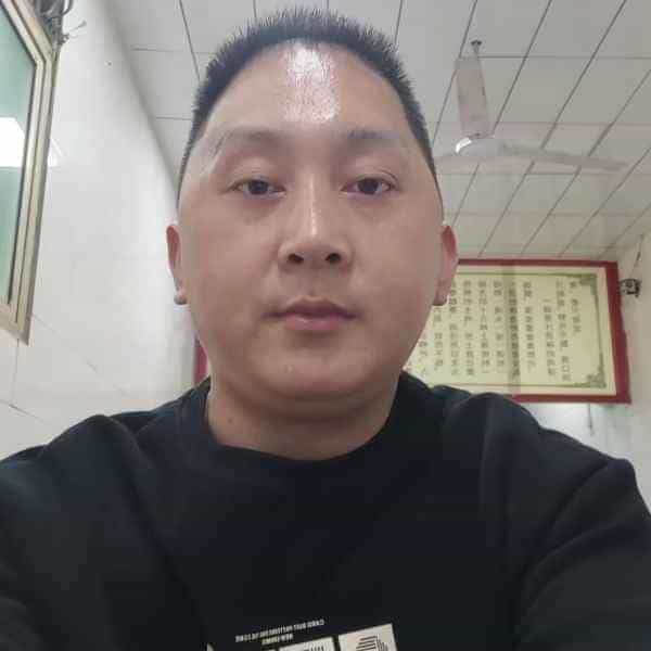 37岁岁陕西单身帅哥 - 神农架吉缘网