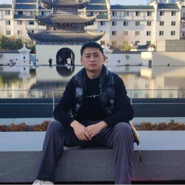 31岁岁湖北单身帅哥 - 神农架吉缘网