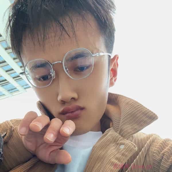 31岁岁贵州单身帅哥 - 神农架吉缘网